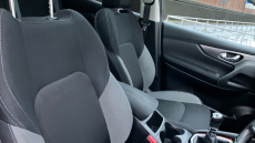 Nissan Qashqai 1.2 DiG-T N-Connecta 5dr Petrol Hatchback